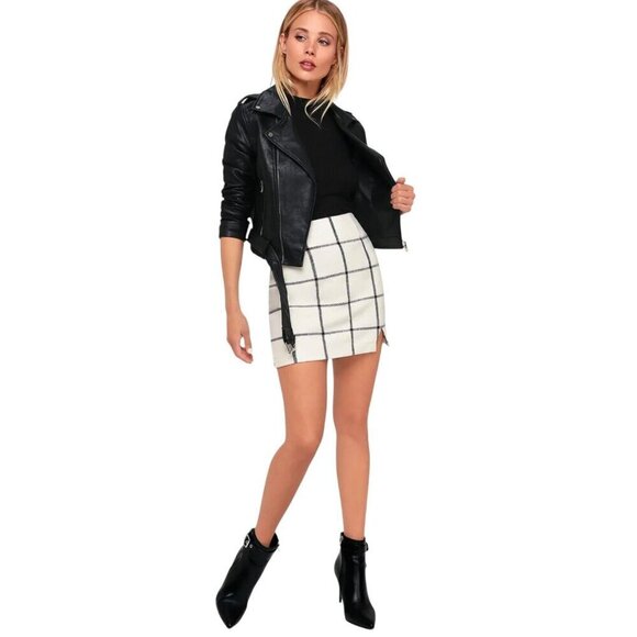 Lulus Dresses & Skirts - Lulu's Flannel Window Pane Plaid Mini Skirt‎ Women's Size XL Off White Black NWT